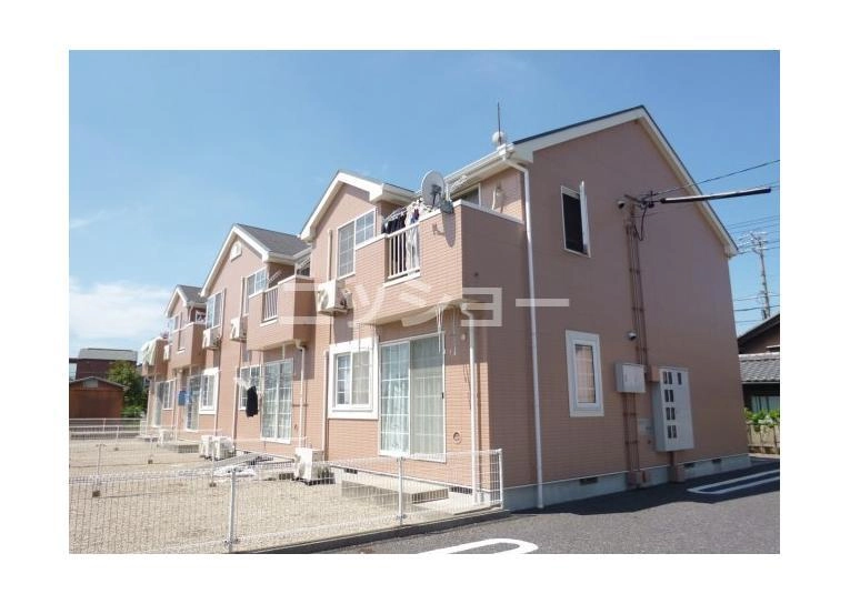 ラシーヌニツ 家の外観