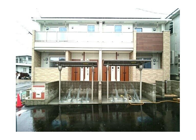 メゾンド アヴェニール A棟の外観