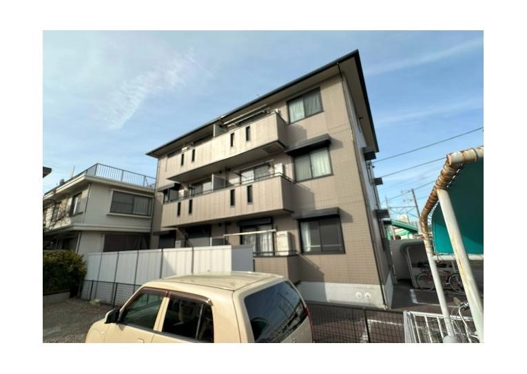 サンフィールド中山の外観