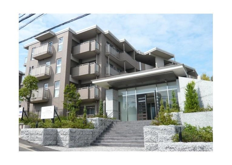 アイユー八事の外観