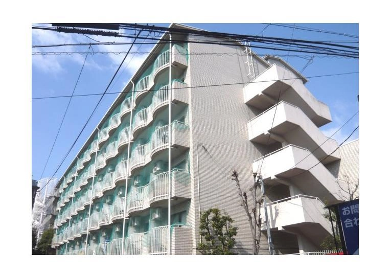 ラフォーレ八事の外観