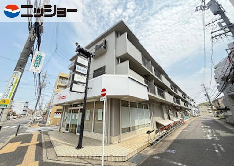 鈴昌マンションの外観