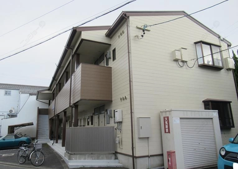 ハイツシーダーの外観