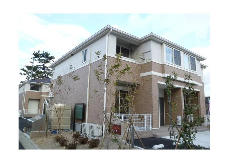 チアーズ　シャンパーニュの外観