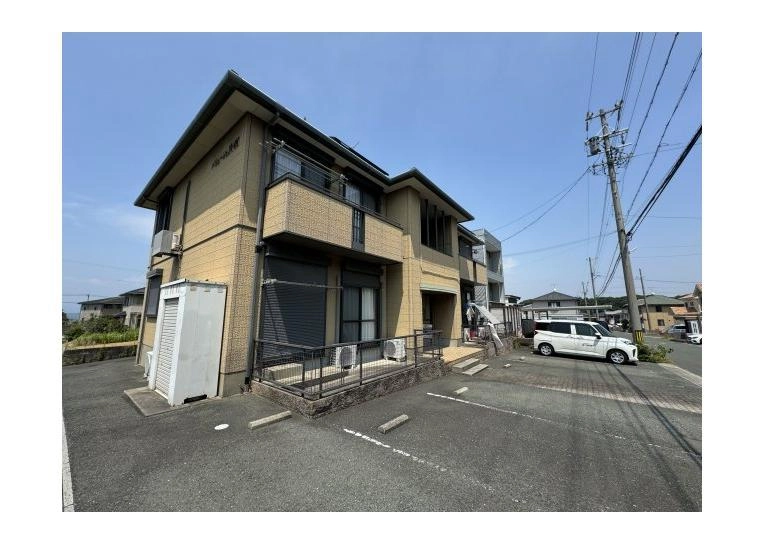 バリュージュ片西の外観