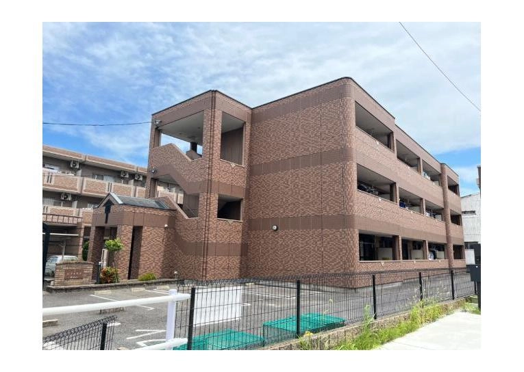   レフォルテの外観