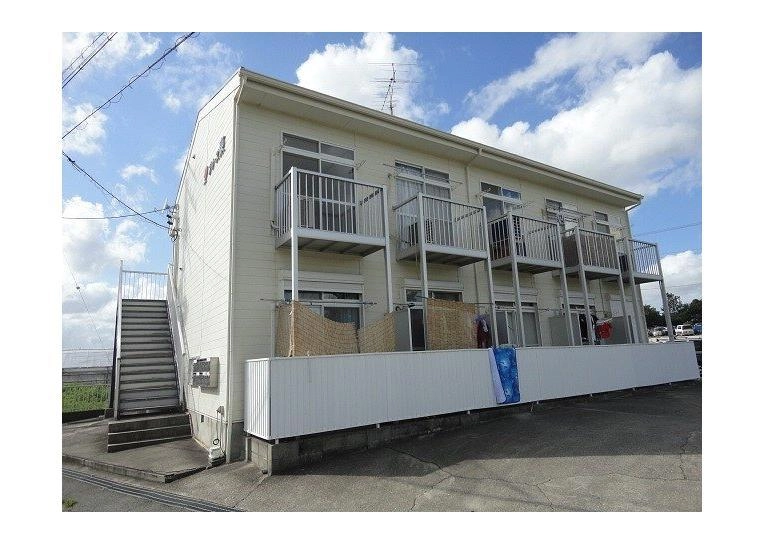 プリーズ東の外観