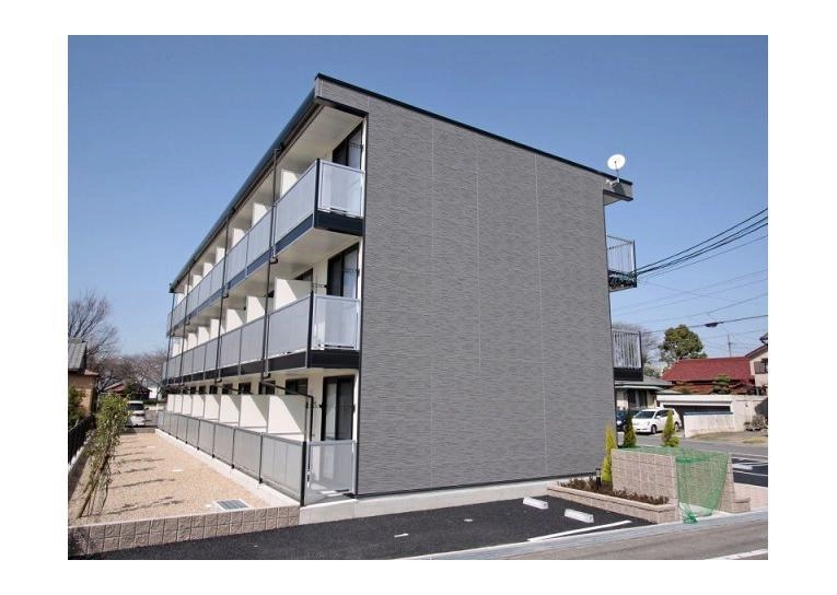 レオパレスメゾン安達の外観