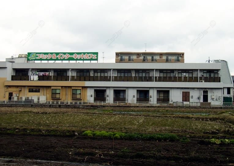 コーポラッキーの外観