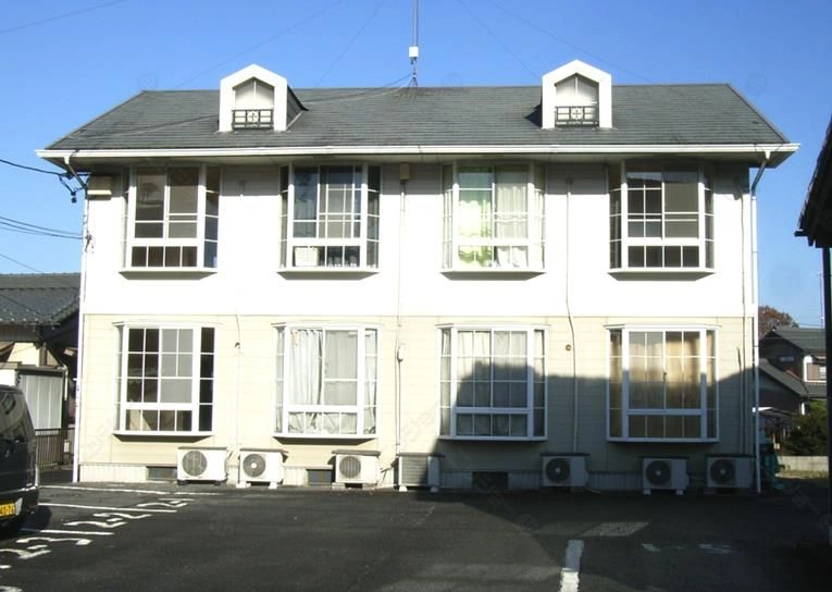 コーポスクールサイドの外観