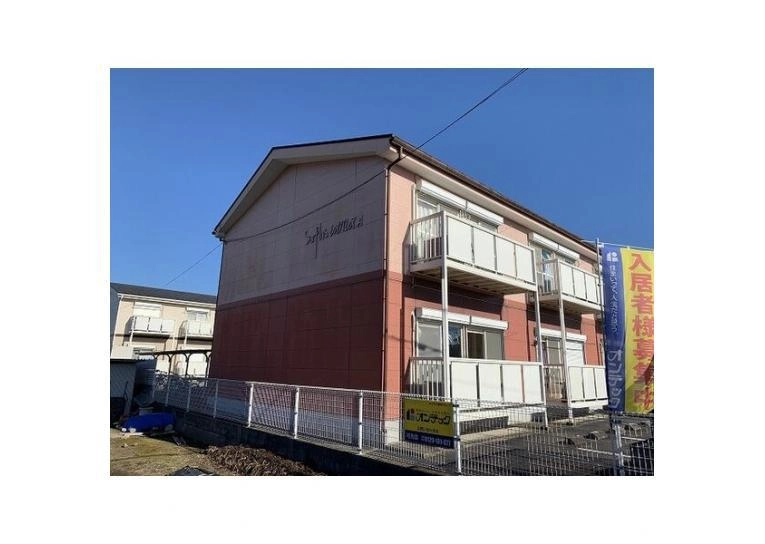 Surplus　レオパレス　Aの外観