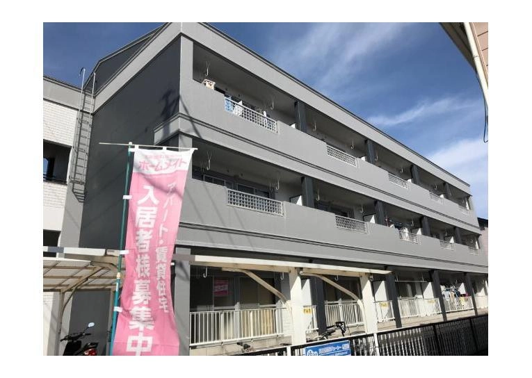 ロイヤルコープＭの外観