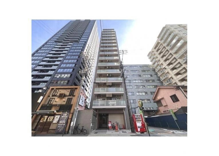 ライブコート泉の外観