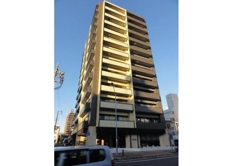 アーデン泉プレミアの外観