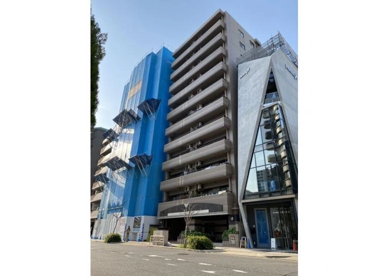 グランドール泉の外観