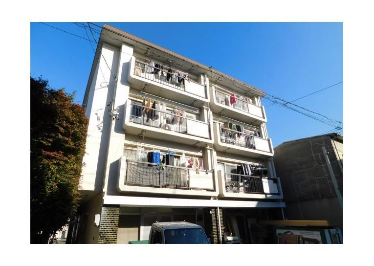 石田ハイツの外観