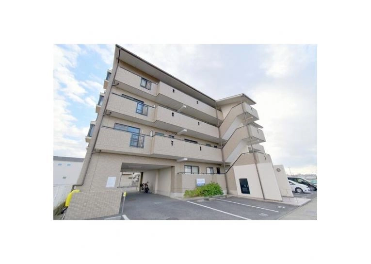 ハイツ・ソレアードの外観