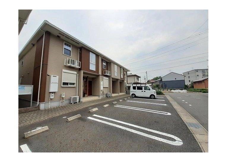 ドマーニ・Ｗの外観