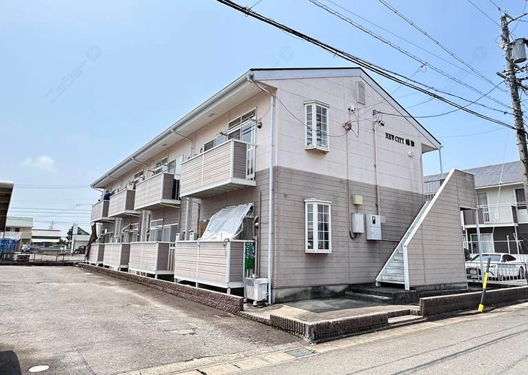 ニューシティ越津の外観