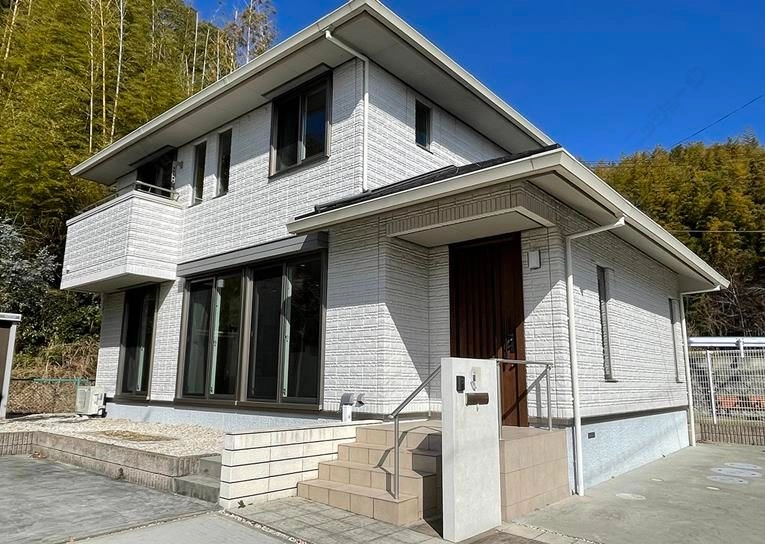 河芸町上野戸建の外観