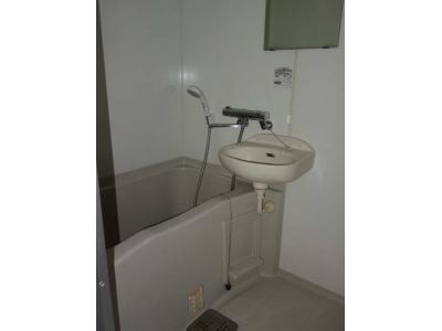 レオパレスアイリス 2階 浴室