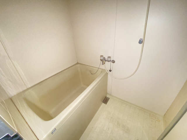 パラシオン萠 1階 浴室