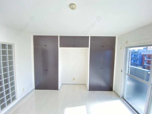 リビング収納スペース