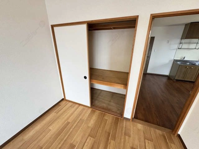 南西洋室収納
