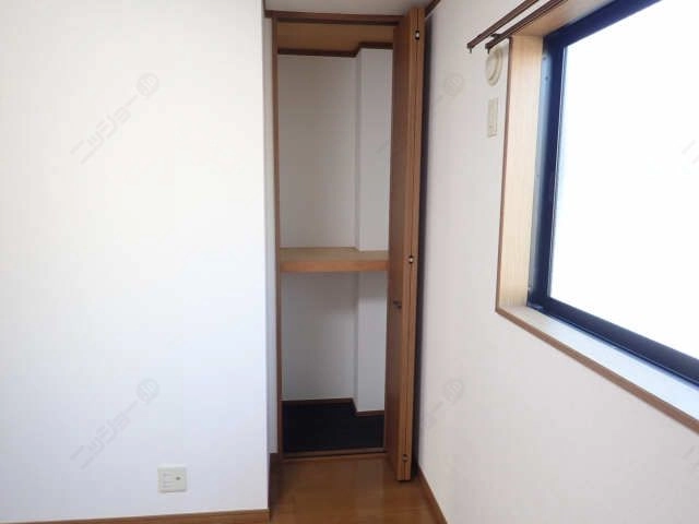 収納（北洋室）