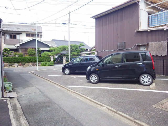 ＣＡＳＡ中村 1階 駐車場