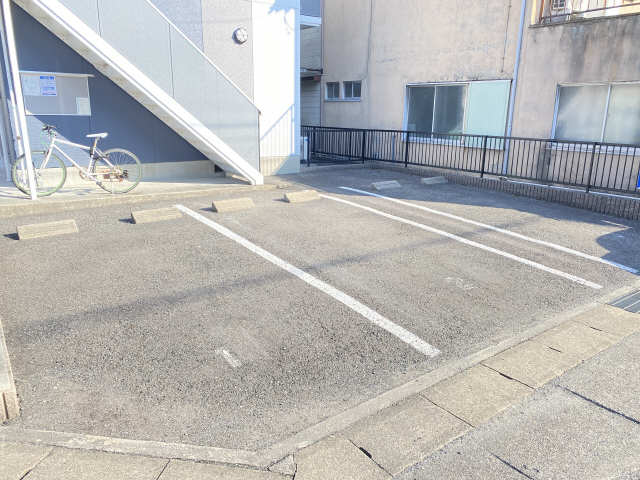 メゾンＲ＆ＡⅩ 1階 駐車場