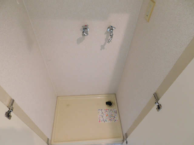 朝日プラザ名古屋ﾀｰﾐﾅﾙｽｸｴｱ 7階 洗濯機置場