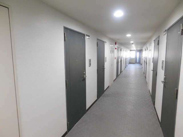 朝日プラザ名古屋ﾀｰﾐﾅﾙｽｸｴｱ 7階 玄関ドア