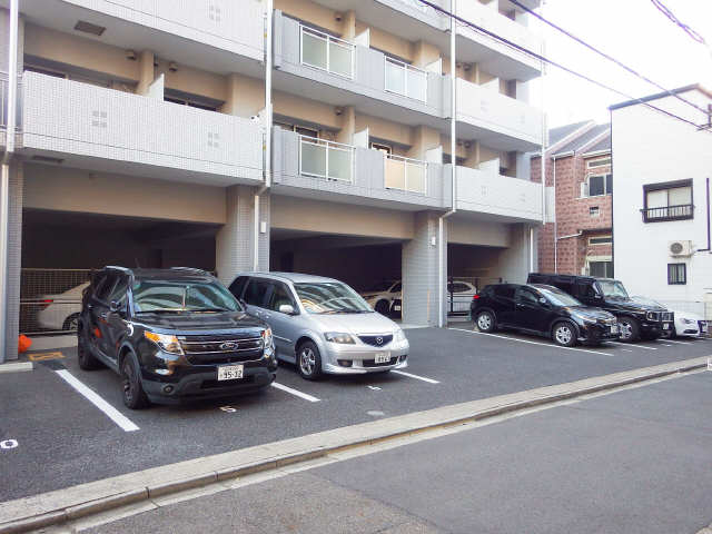 駐車場屋根なし