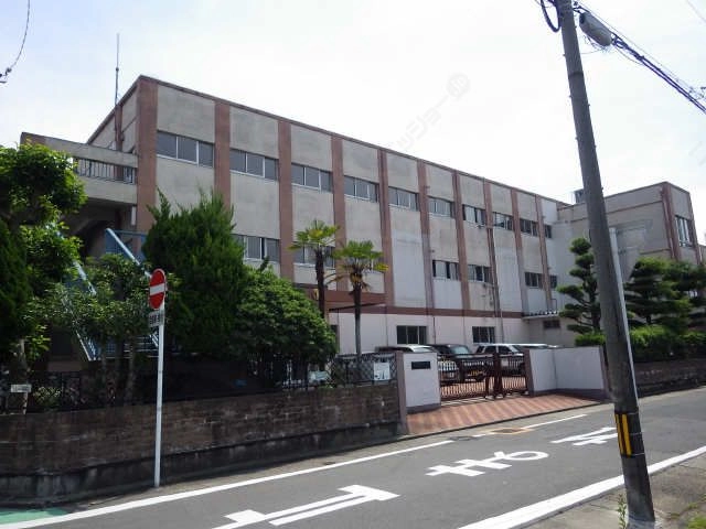 稲西小学校