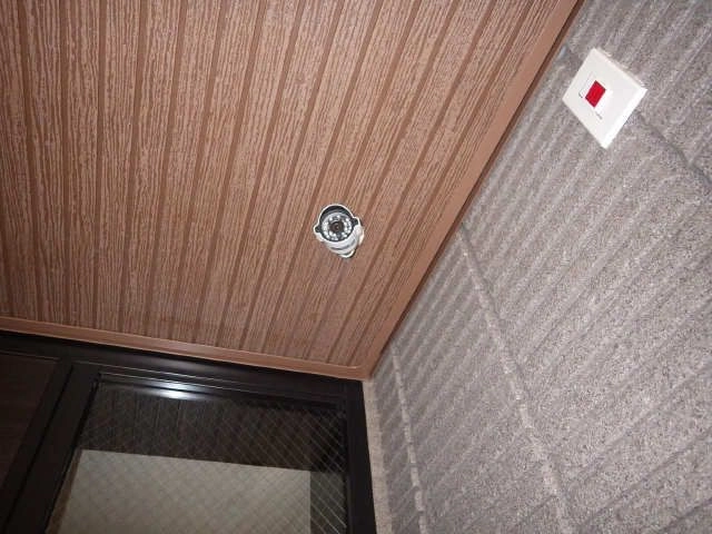 監視カメラ
