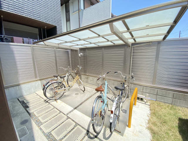 駐輪�場