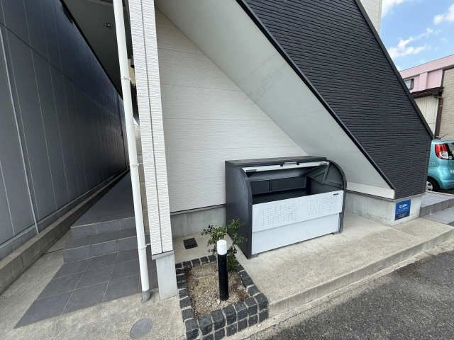 敷地内ゴミ置き場