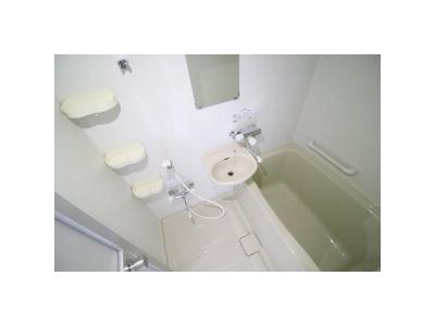 ヴァンヴェール名古屋 2階 浴室