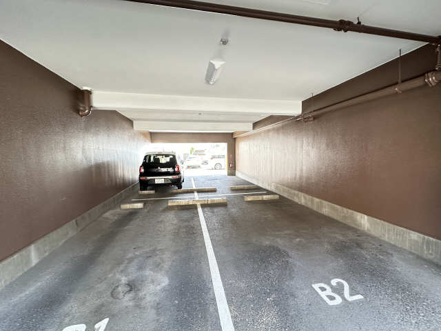 屋内駐車場