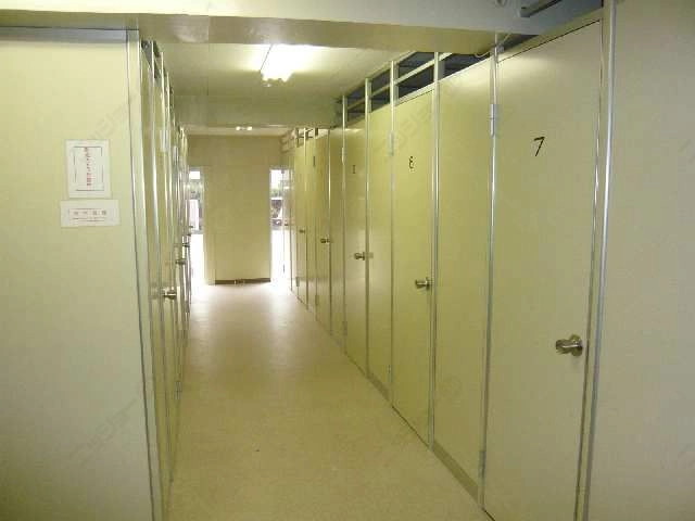 ﾄﾗﾝｸﾙｰﾑ