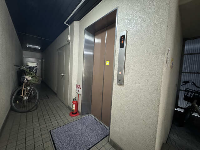 ロビー