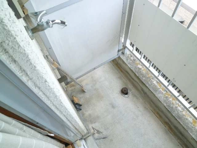 室外洗濯機置場