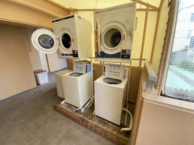 コインランドリー
