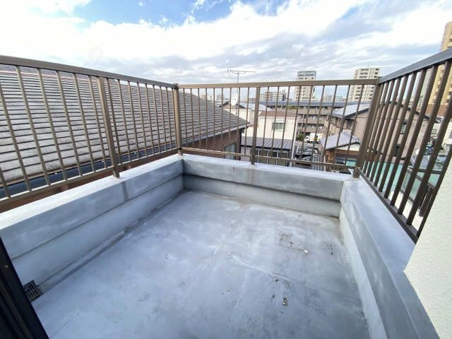 北側バルコニー