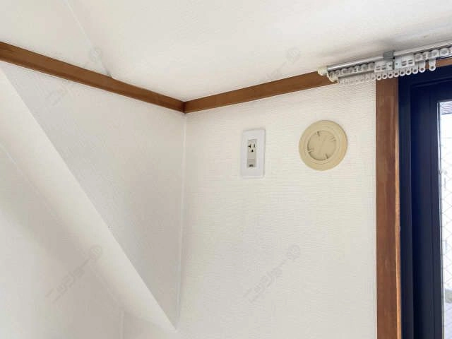 南東側エアコン電源