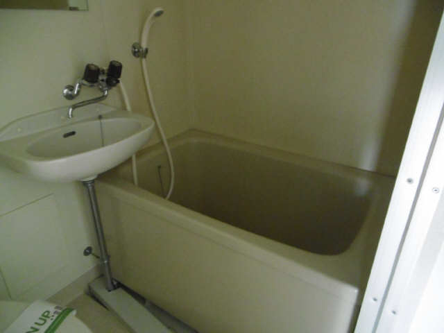 ラプチットファミーユ 3階 浴室