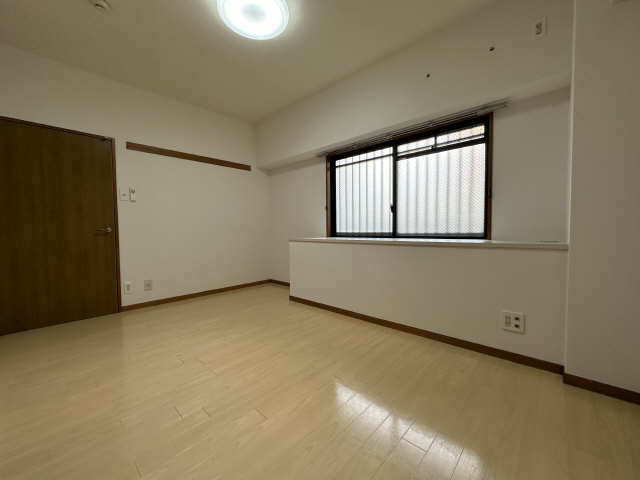 ＦＬＯＲＥＳＴＡ覚王山 2階 洋室