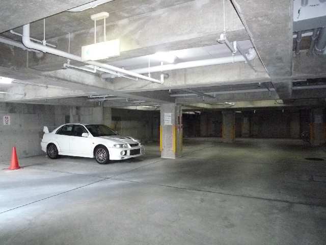 アロンノーブルⅡ 3階 駐車場