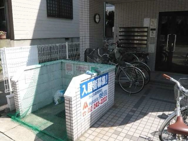 ゴミステーション